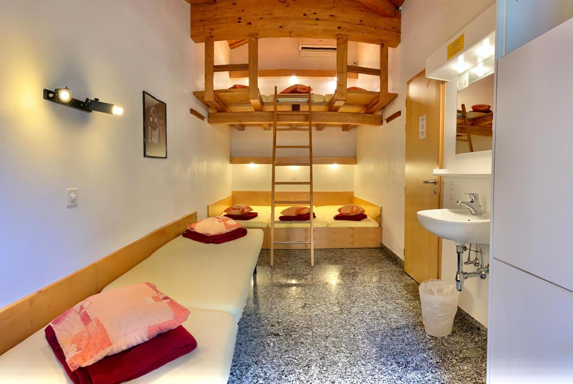 Albergue Hotel&hostel Montarina *