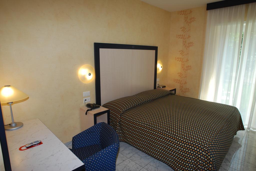 Hotel&hostel Montarina Albergue